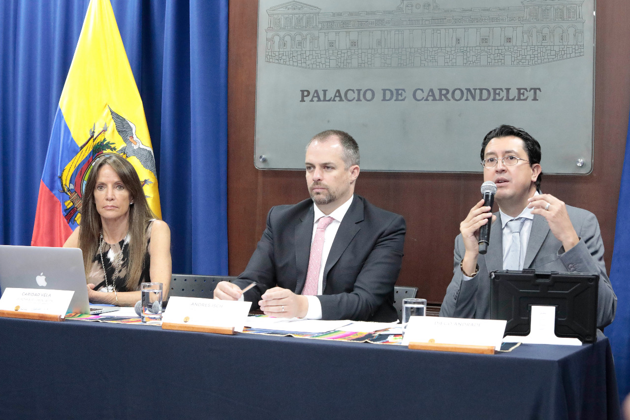 Rueda de prensa sobre desempleo