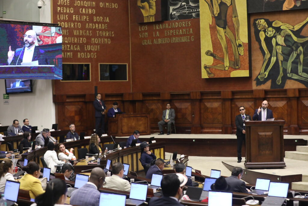 Mario Godoy en la Asamblea.